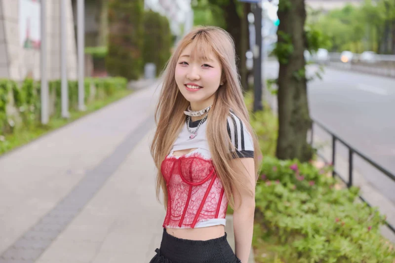 笑顔の献鹿狸太朗さん